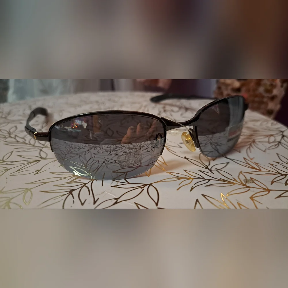 Solaray Mens Stylish Black Metal Mirror Sunglasses.